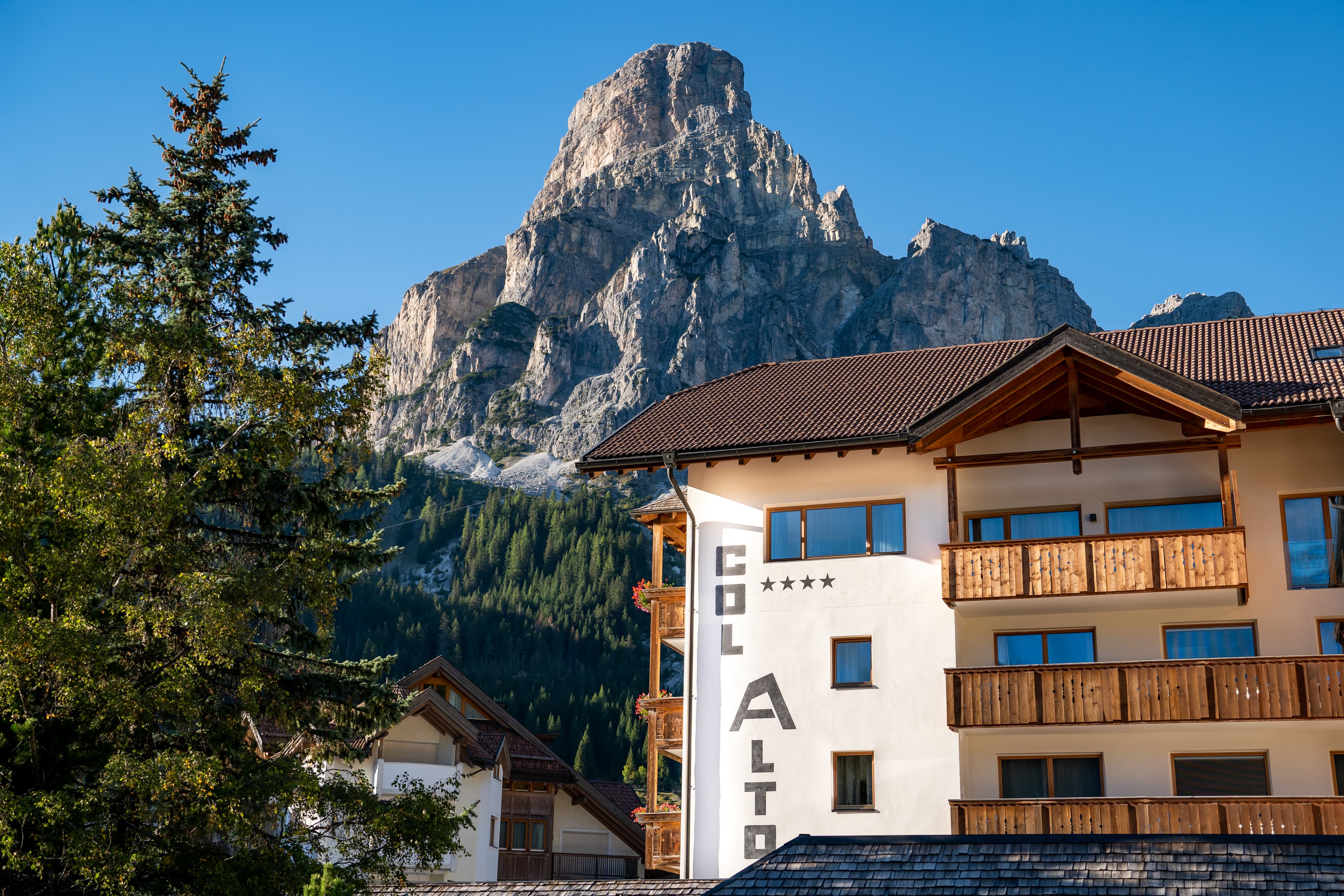 Hotel Col Alto  / Corvara