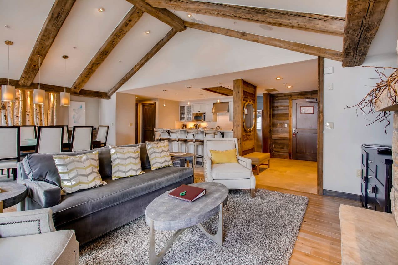 Lodge at Mountaineer Square