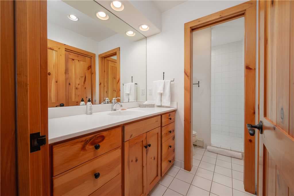 Queen Bedroom Attached Bathroom