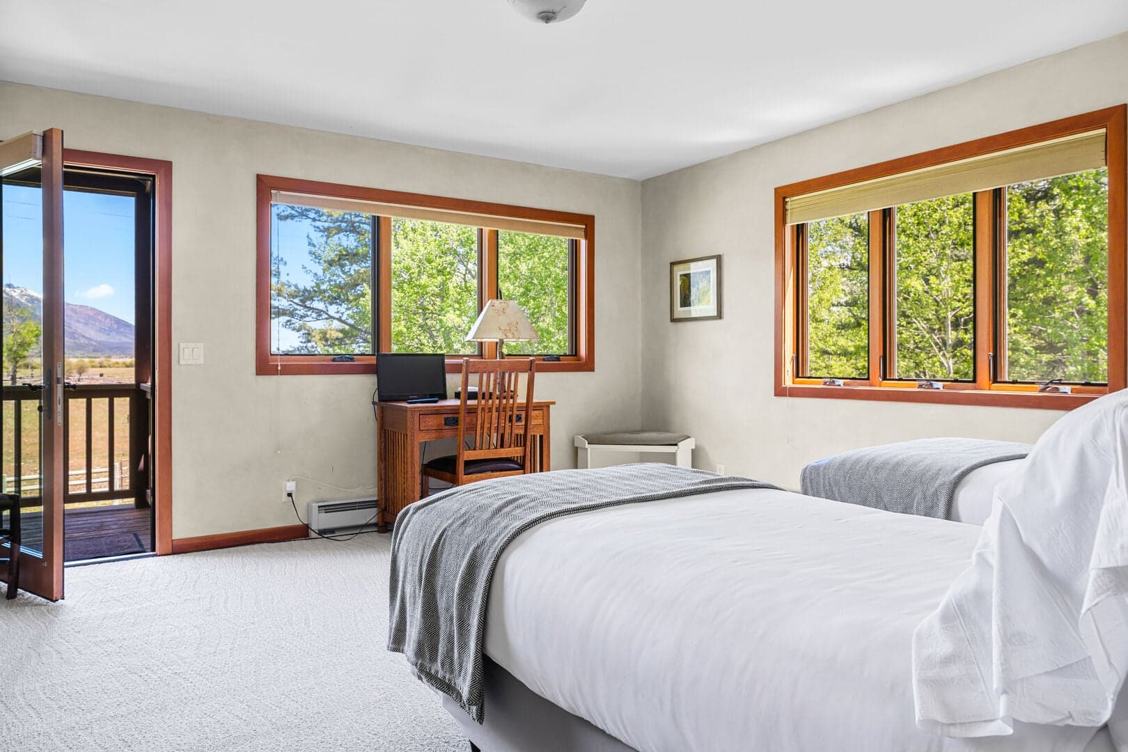 Upstairs Twin Bedroom
(Twins are convertible to a king for a fee.)