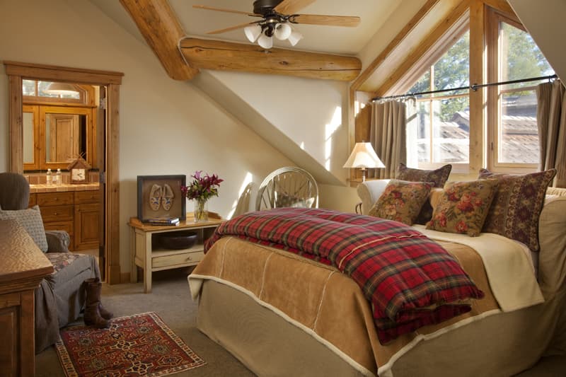 Upstairs Full Bedroom