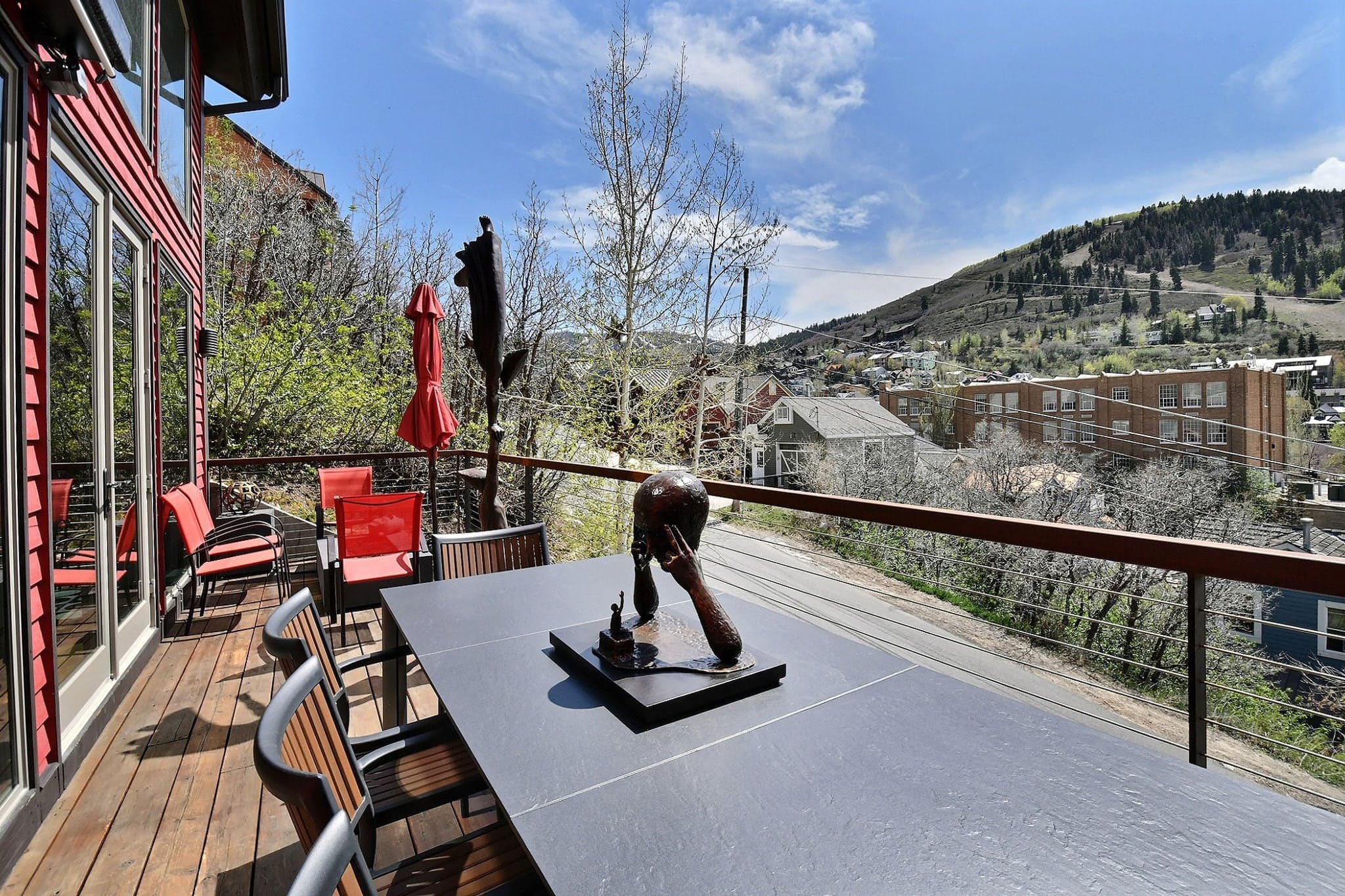 Outdoor Seating, Table, Mountain Views at Main Street Retreat