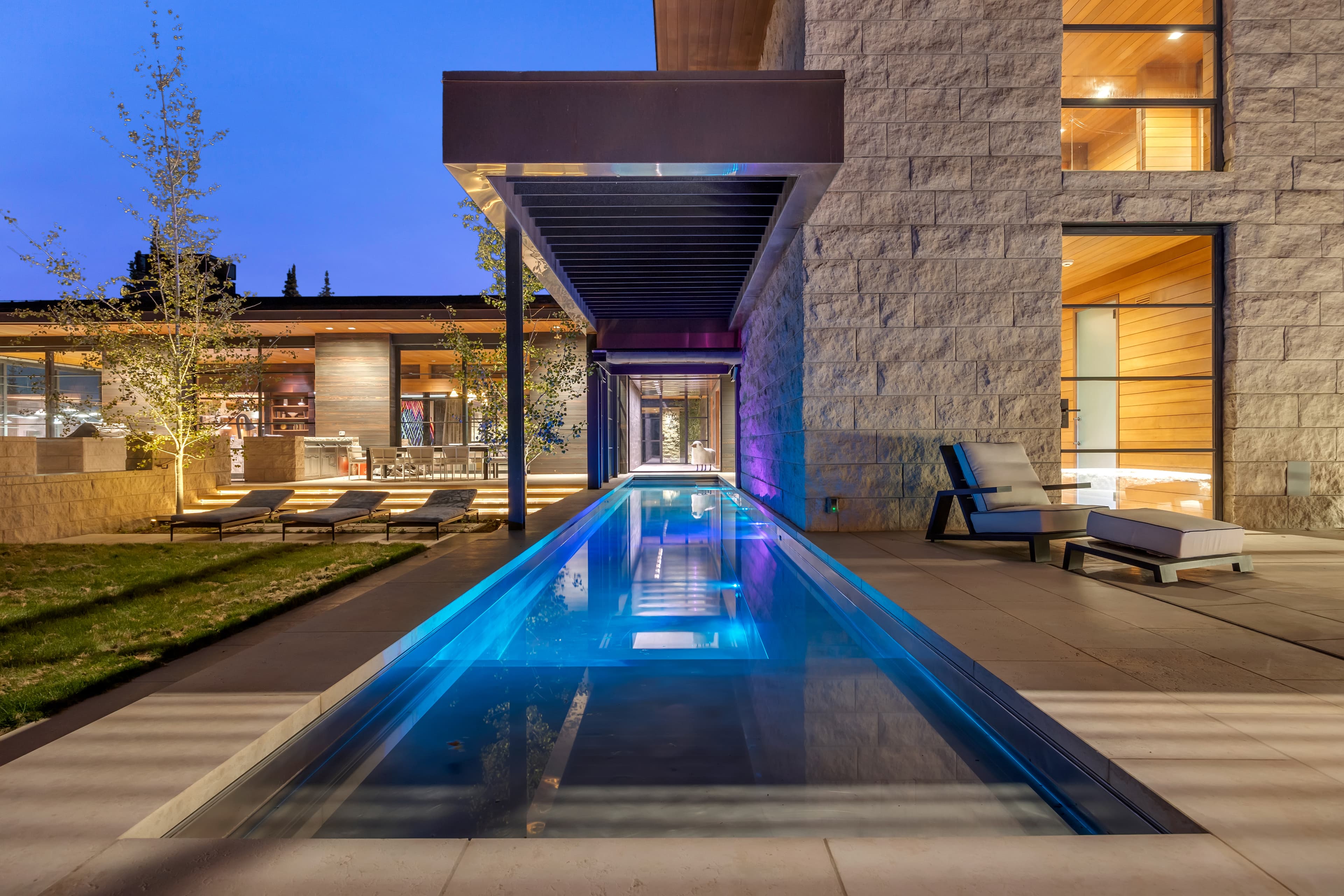 Enjoy  Our Luxury Park City Vacation Rentals Featuring Indoor And Outdoor Pool Options.
