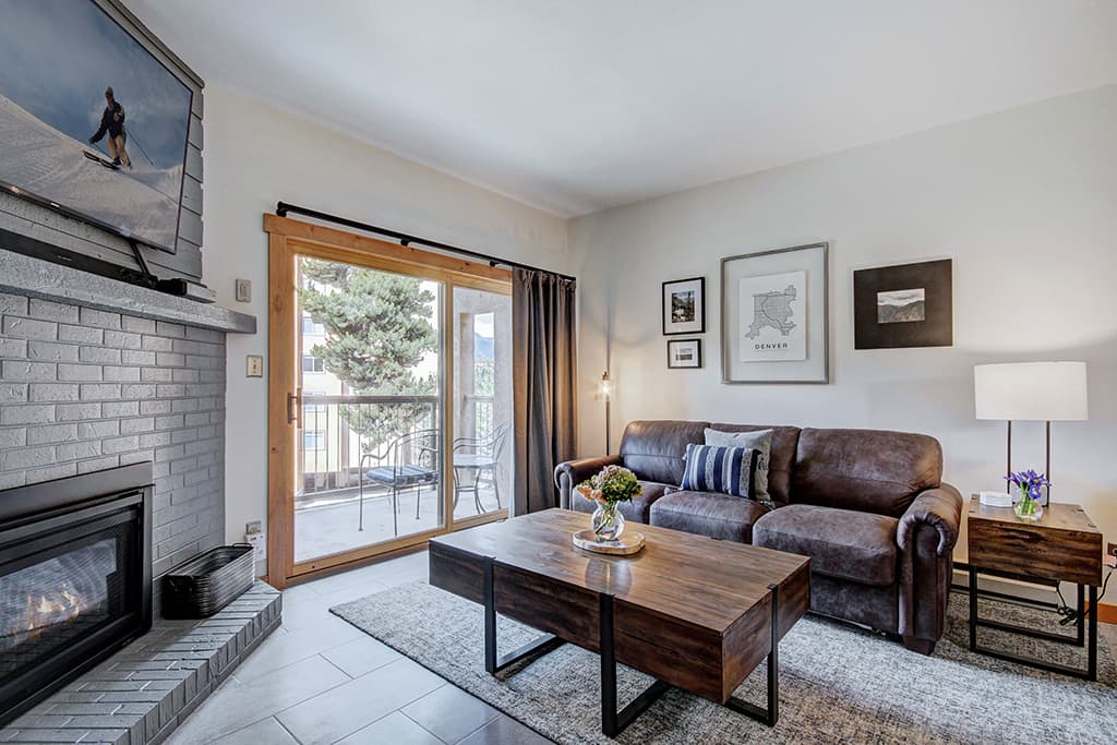 Living Area - Mountainwood 301 - Breckenridge Vacation Rental