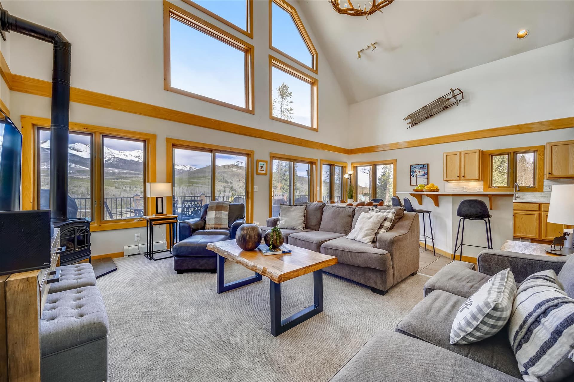 Living Area - Powder Moose Villa - Breckenridge Vacation Rental