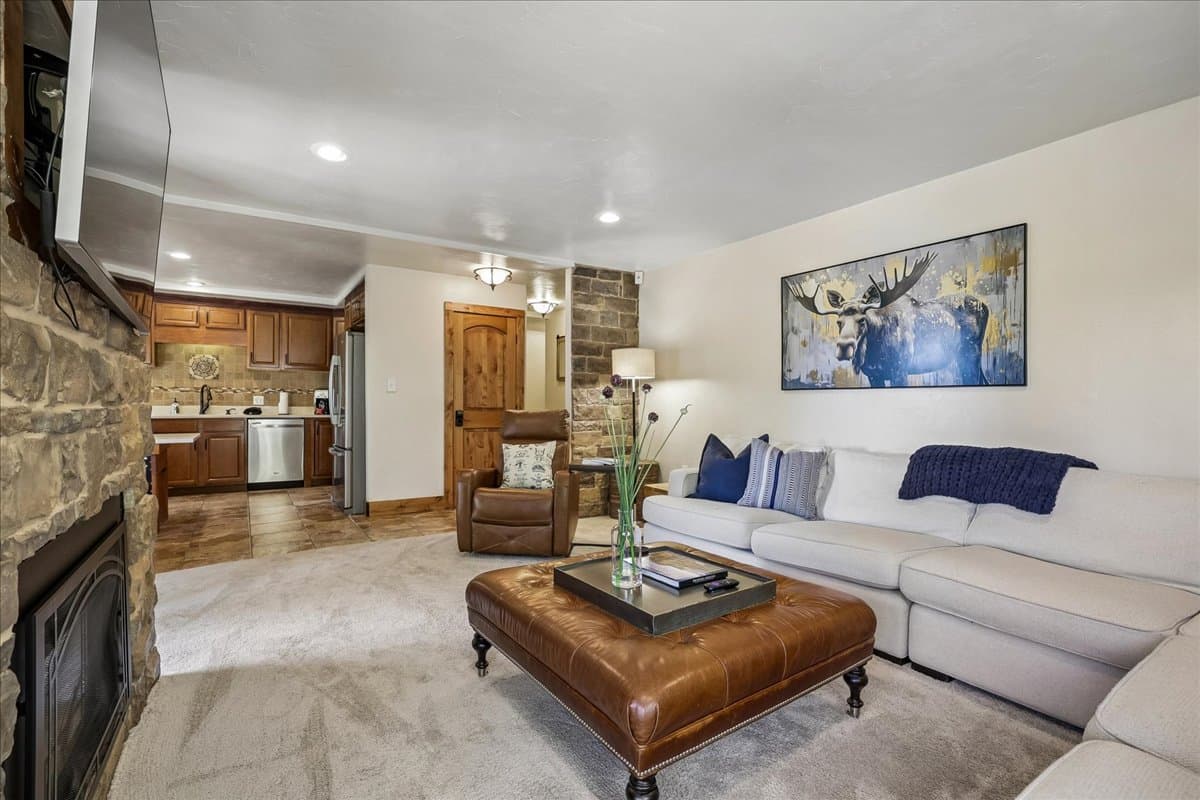 Living Area - Ski Watch 329 - Breckenridge Vacation Rental
