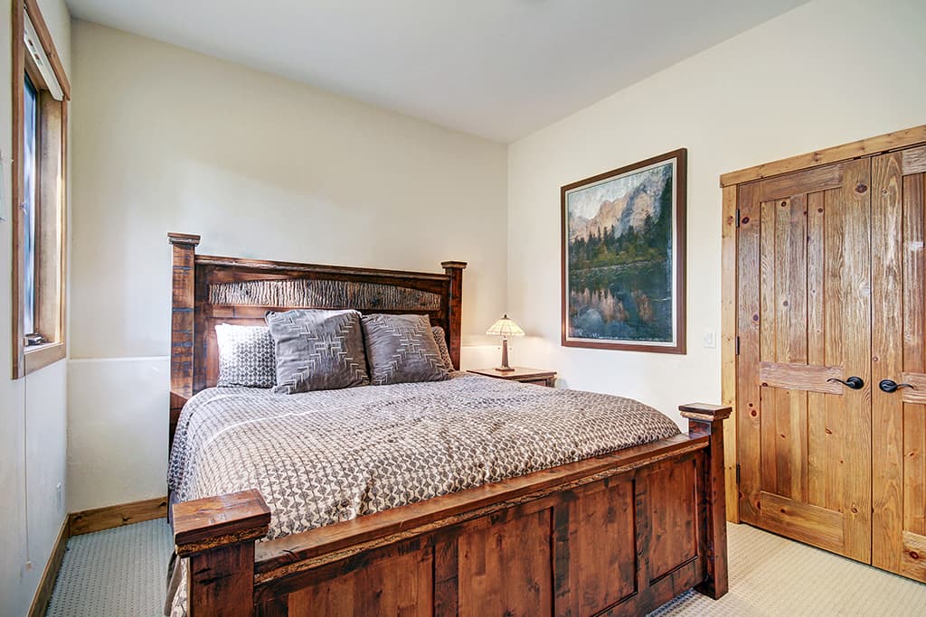 Bedroom - Dunkin Hill Lodge - Breckenridge Vacation Rental