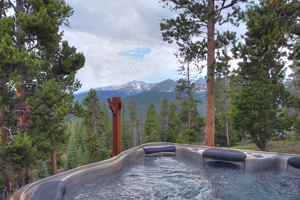 Hot Tub - Dunkin Hill Lodge - Breckenridge Vacation Rental
