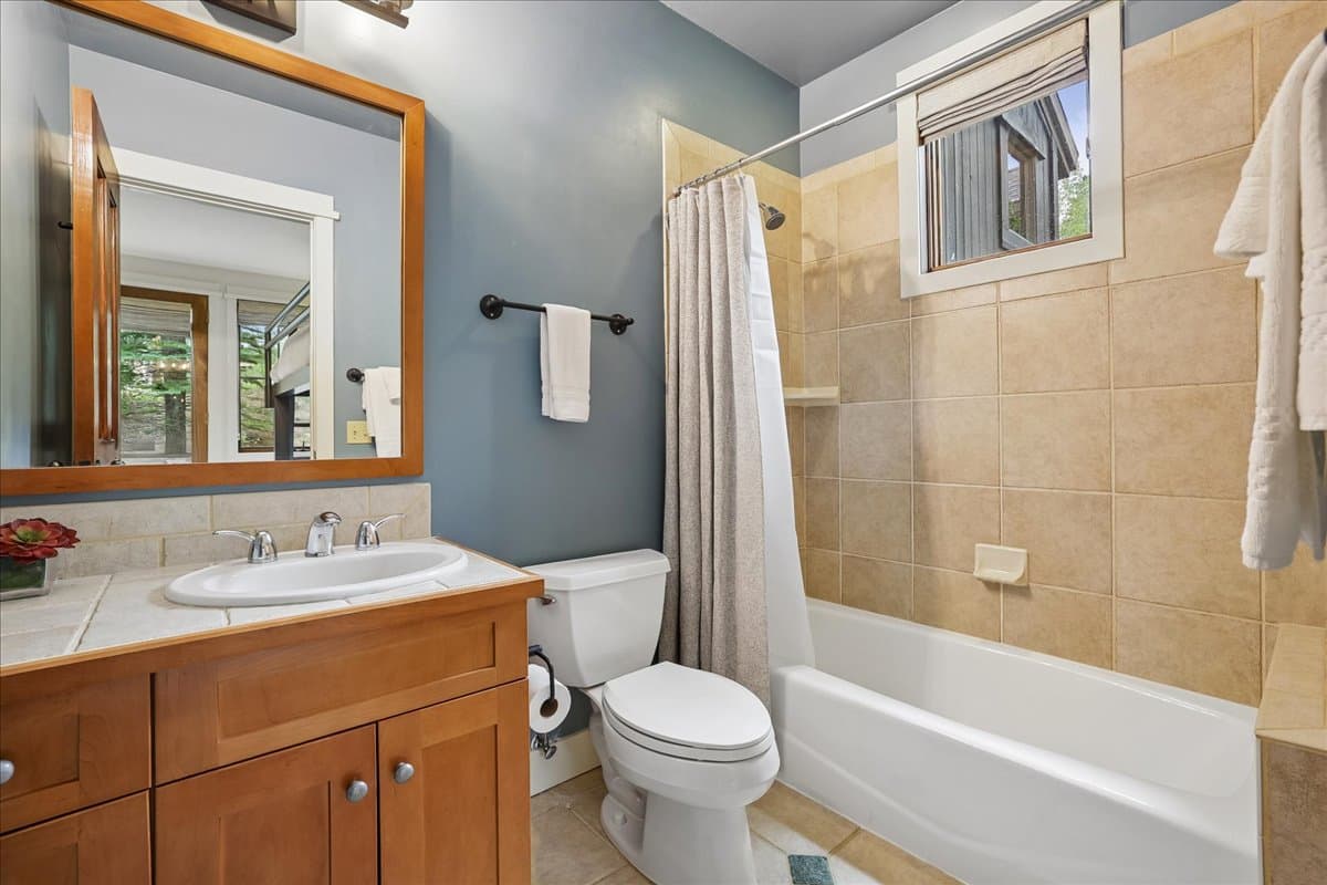 Bathroom - Trail Nest - Breckenridge Vacation Rental