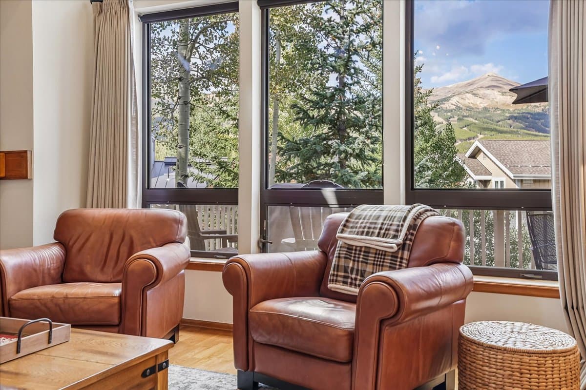Living Area - Powder and Pines - Breckenridge 30+ Night Rental