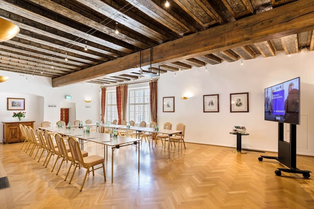 Meeting facility
