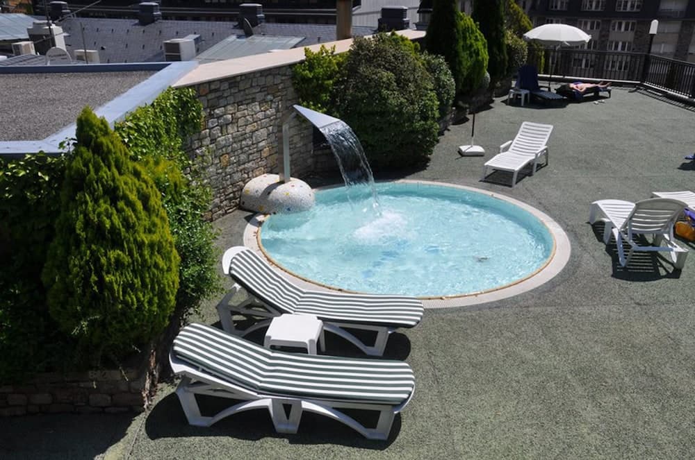 Sundeck