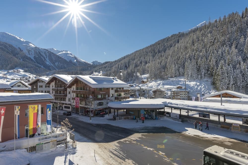 Snow and ski sports