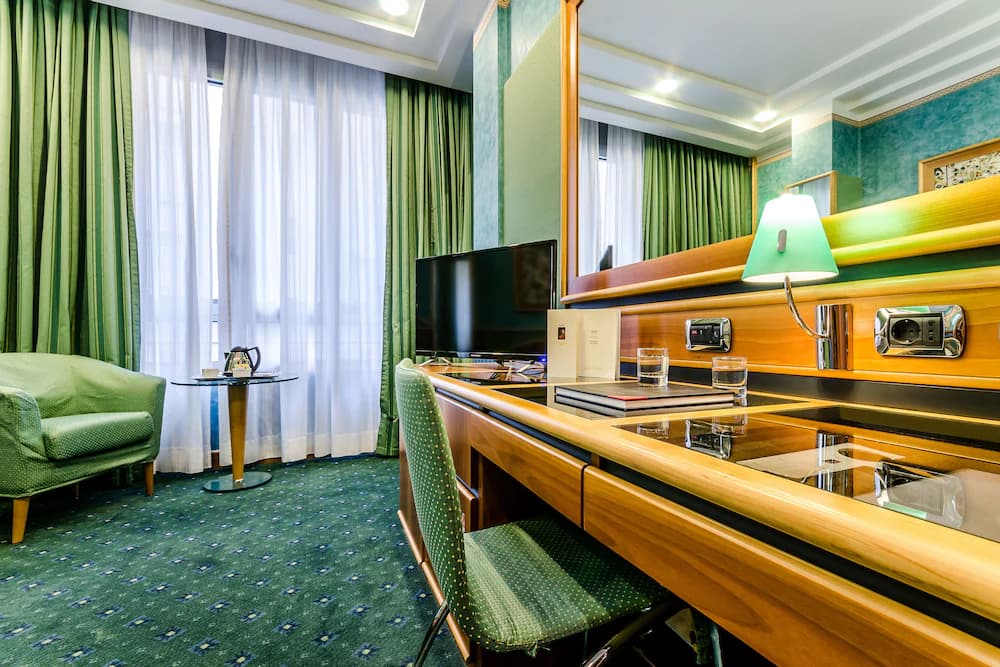 Room amenity