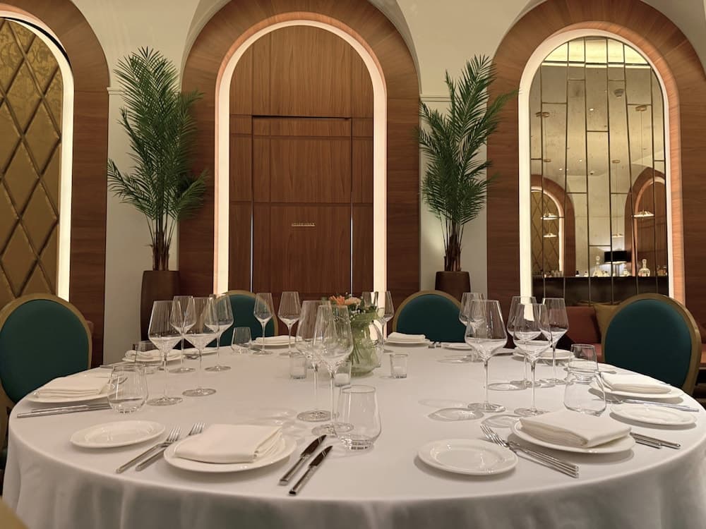 Banquet hall