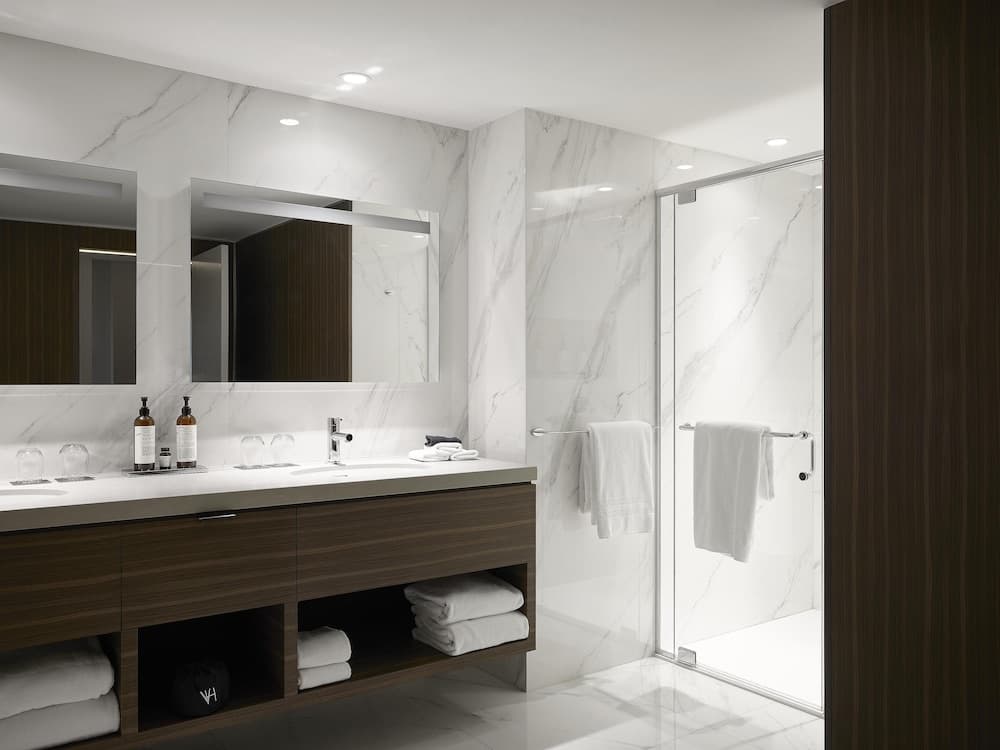 Bathroom shower