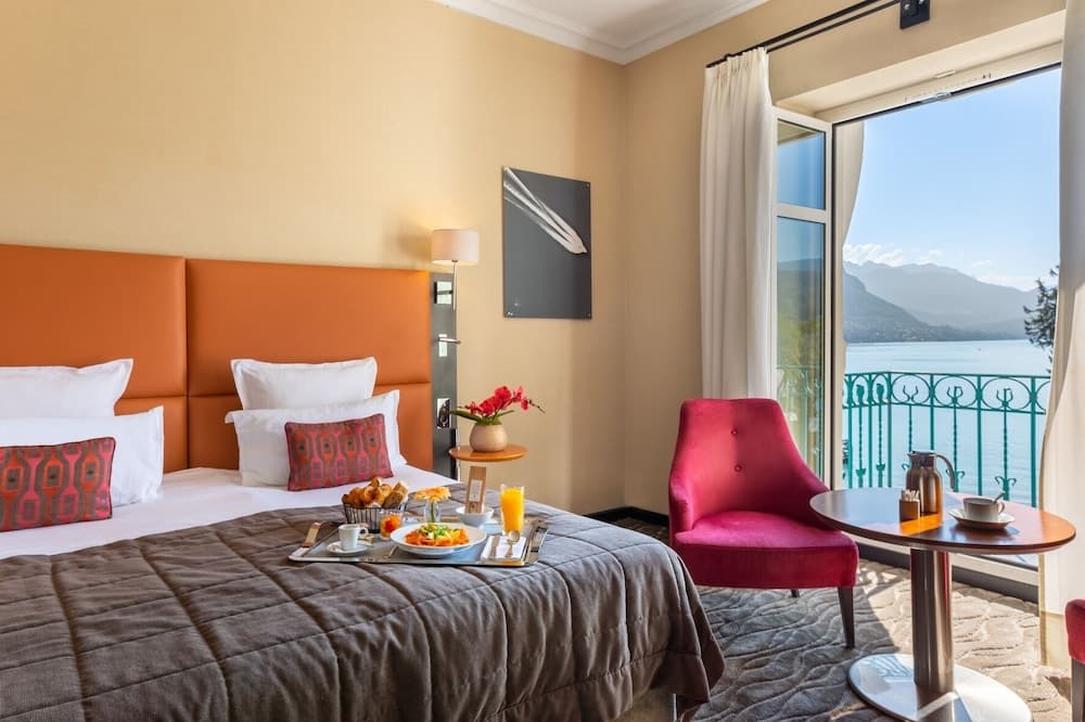 Room service - dining
