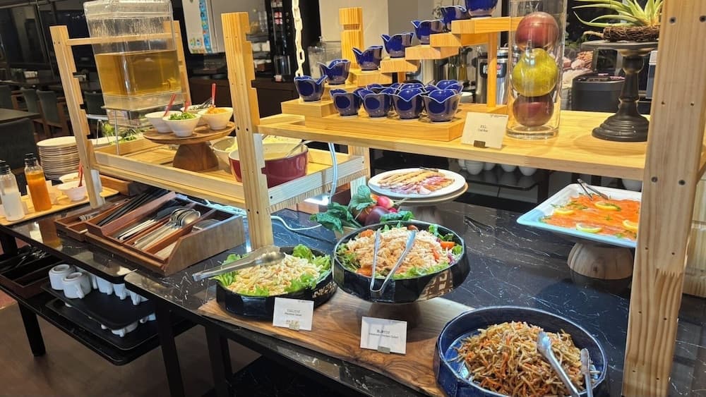 Breakfast buffet