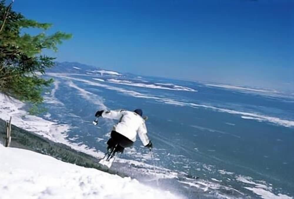 Ski hill
