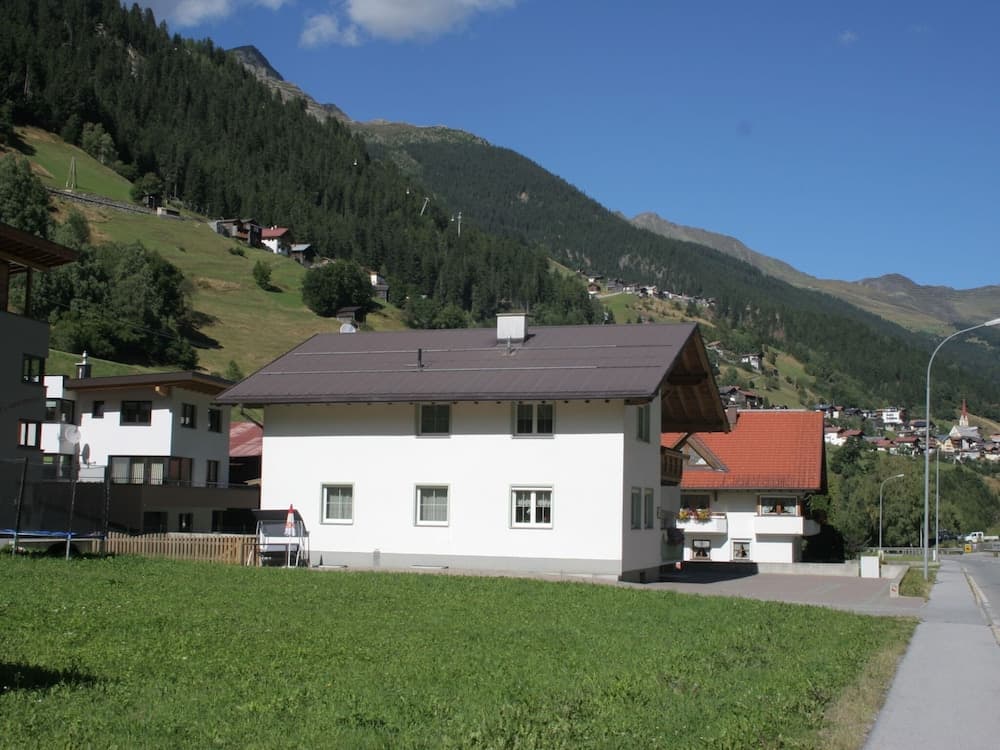 Primary image