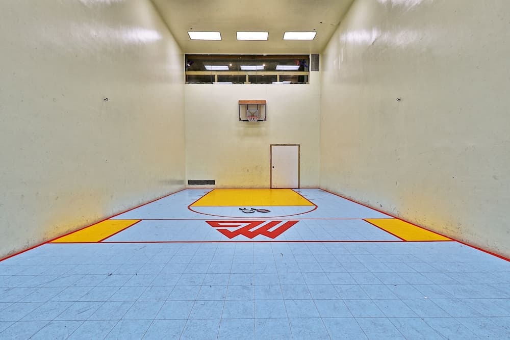 Sport court