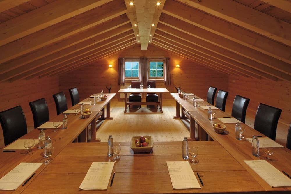 Meeting facility