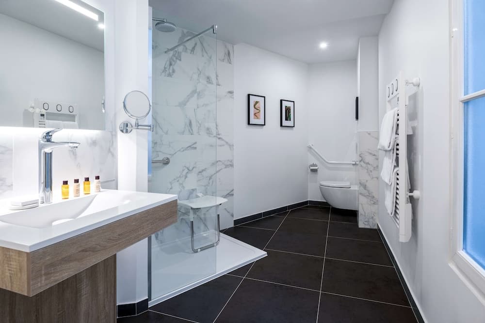 Bathroom shower