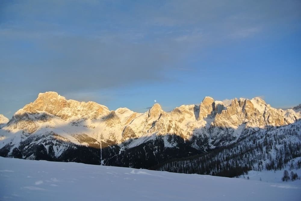 Snow and ski sports