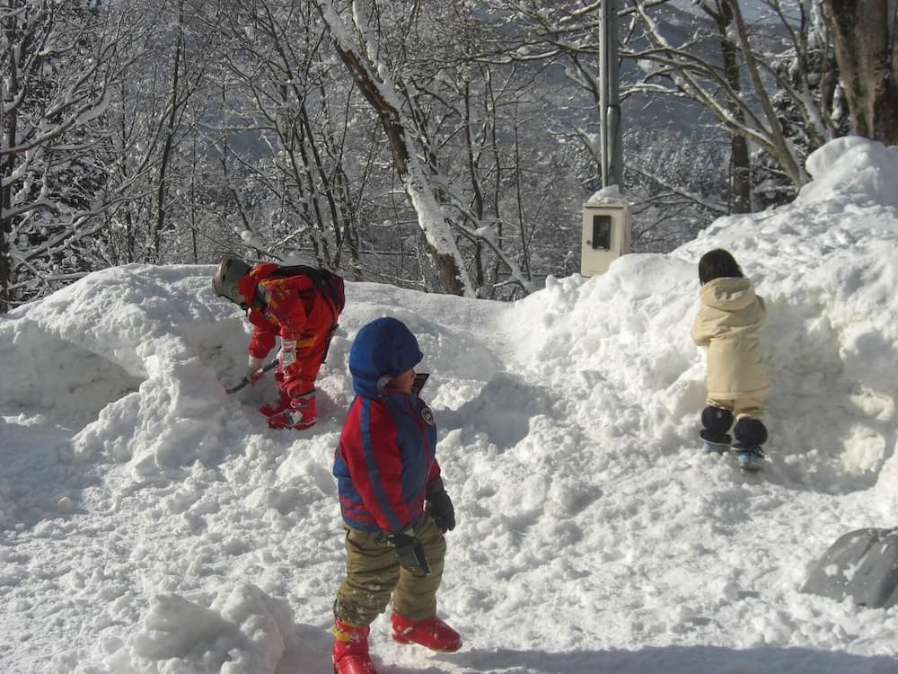 Snow and ski sports