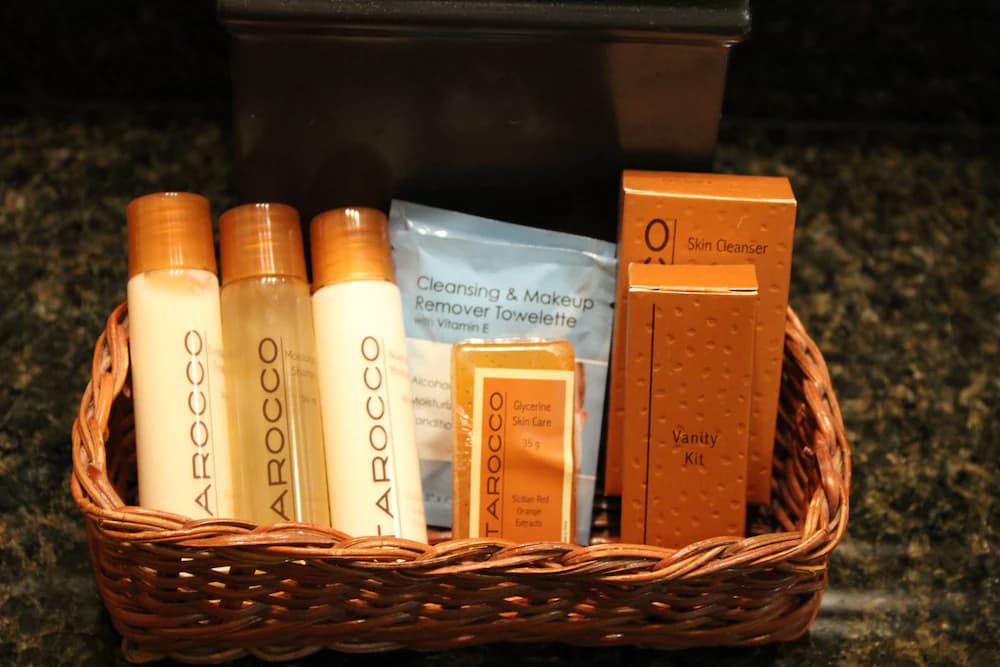 Bathroom amenities