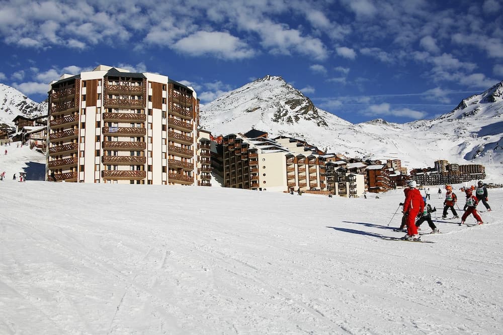 Snow and ski sports