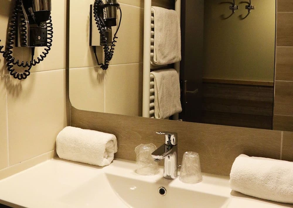 Bathroom amenities