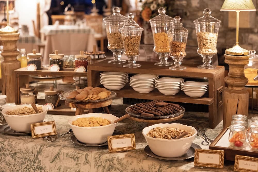 Breakfast buffet