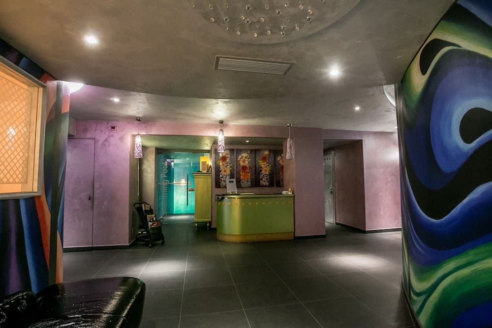 Spa reception