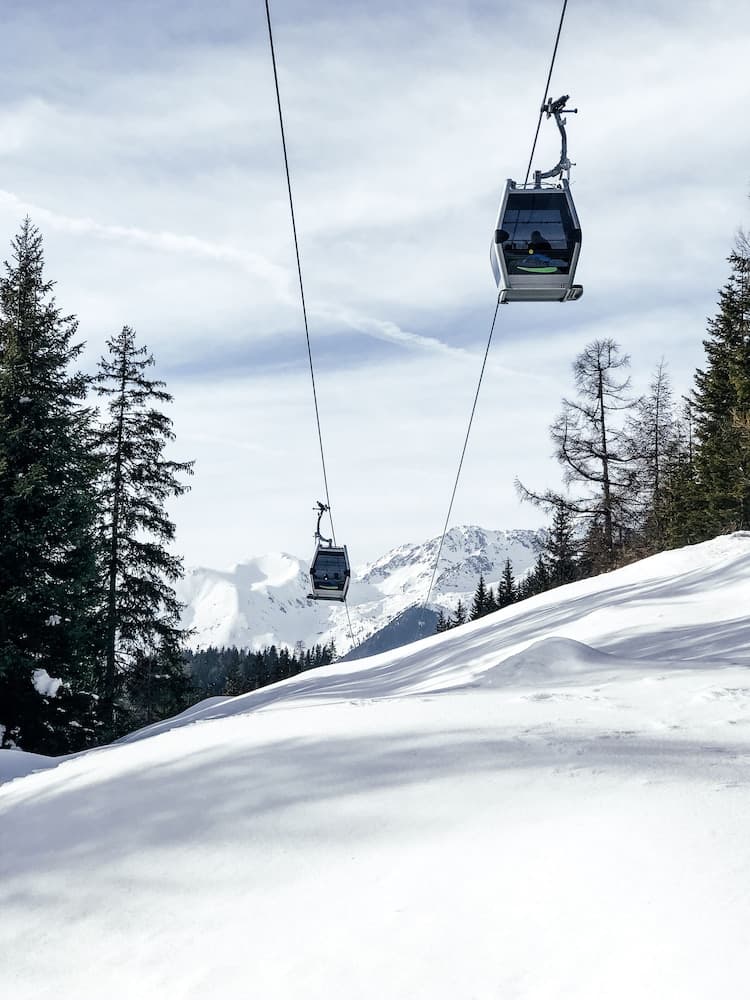 Snow and ski sports
