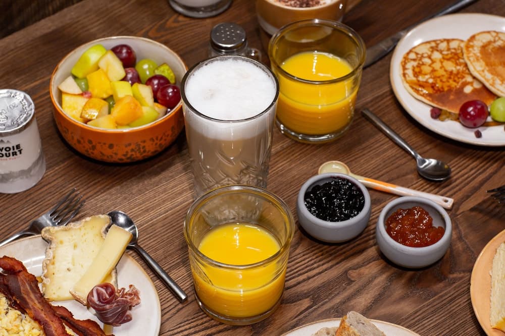Breakfast buffet