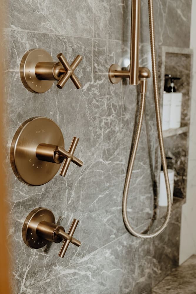 Bathroom shower