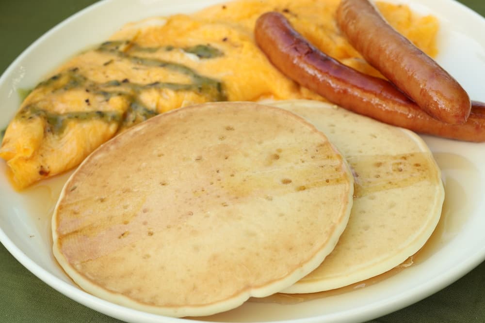 Breakfast meal