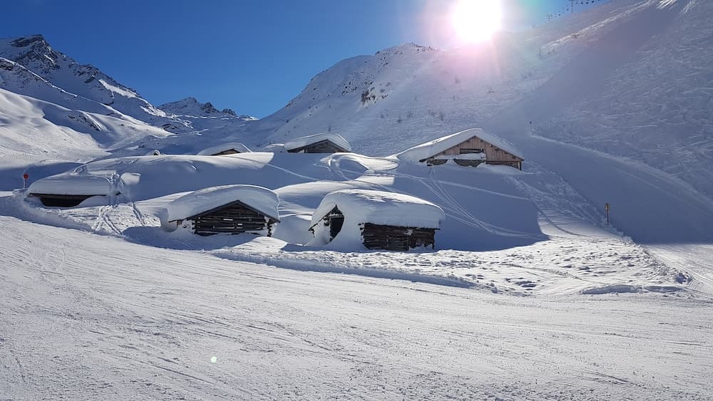 Snow and ski sports