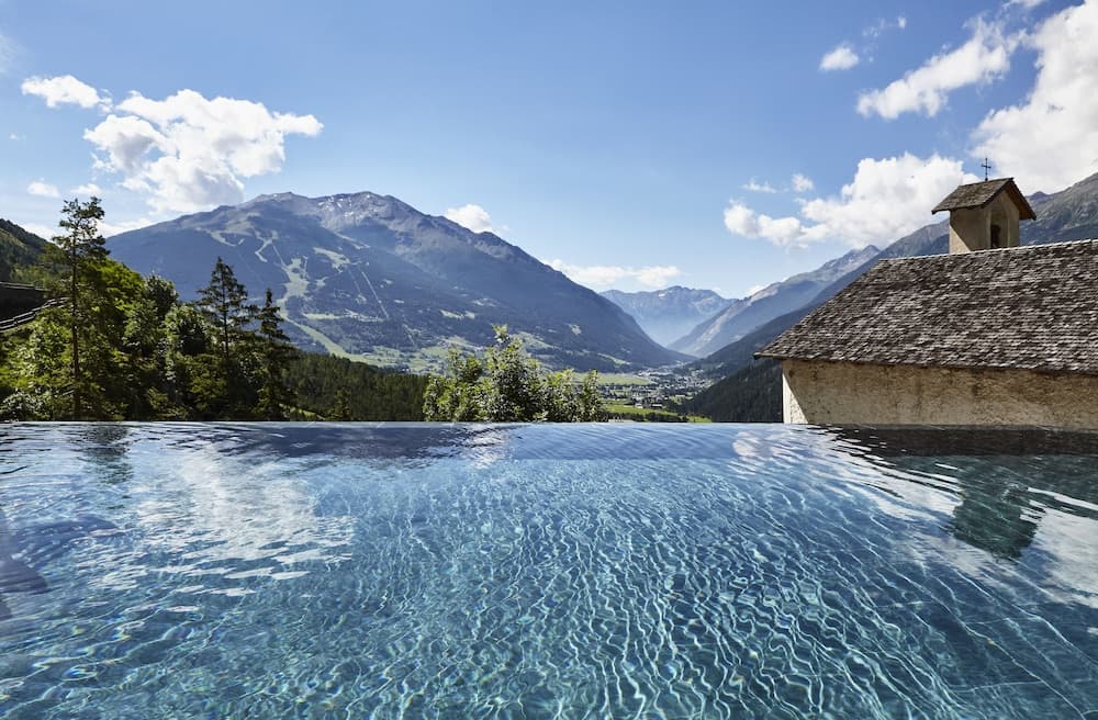 Rooftop pool