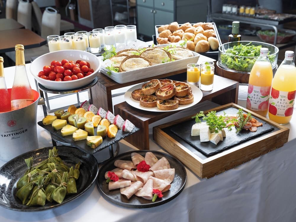 Breakfast buffet