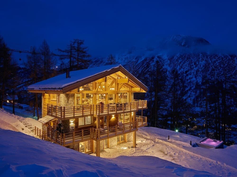 Front of property - evening/night