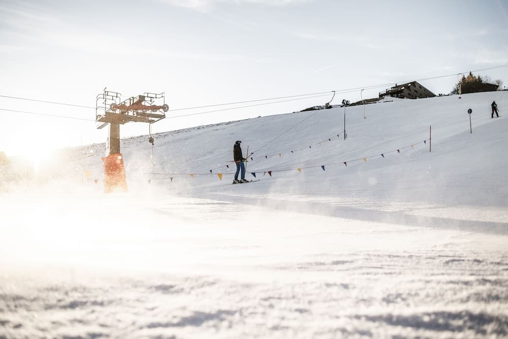 Snow and ski sports