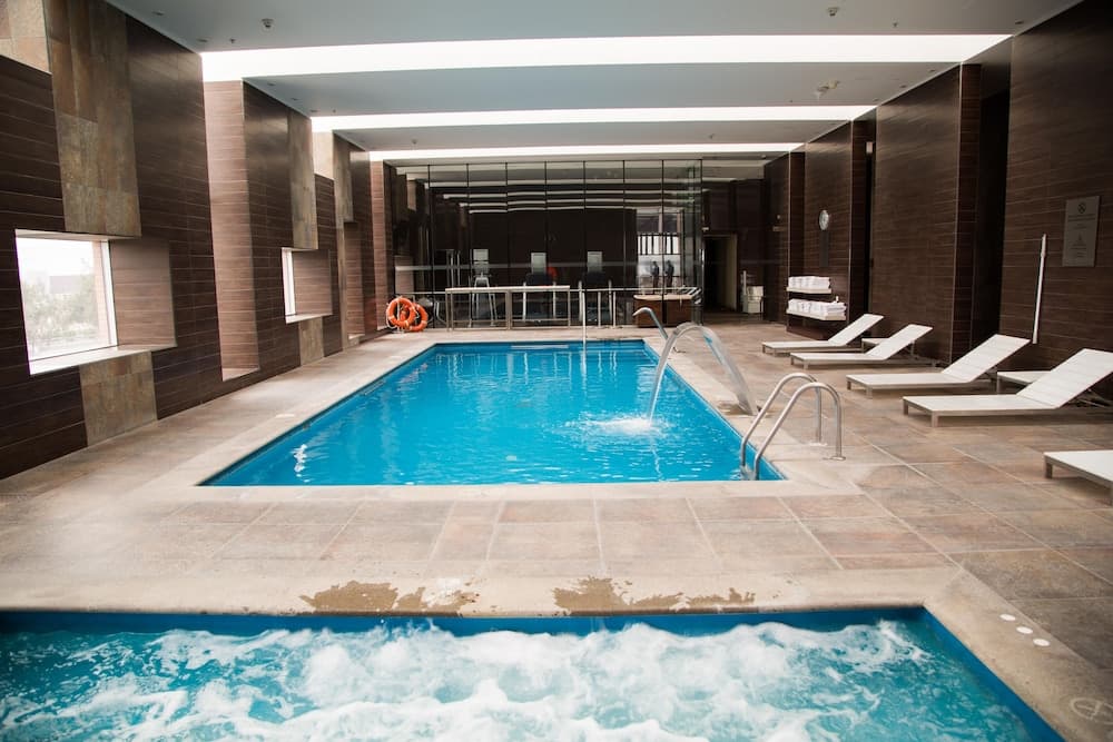 Private pool