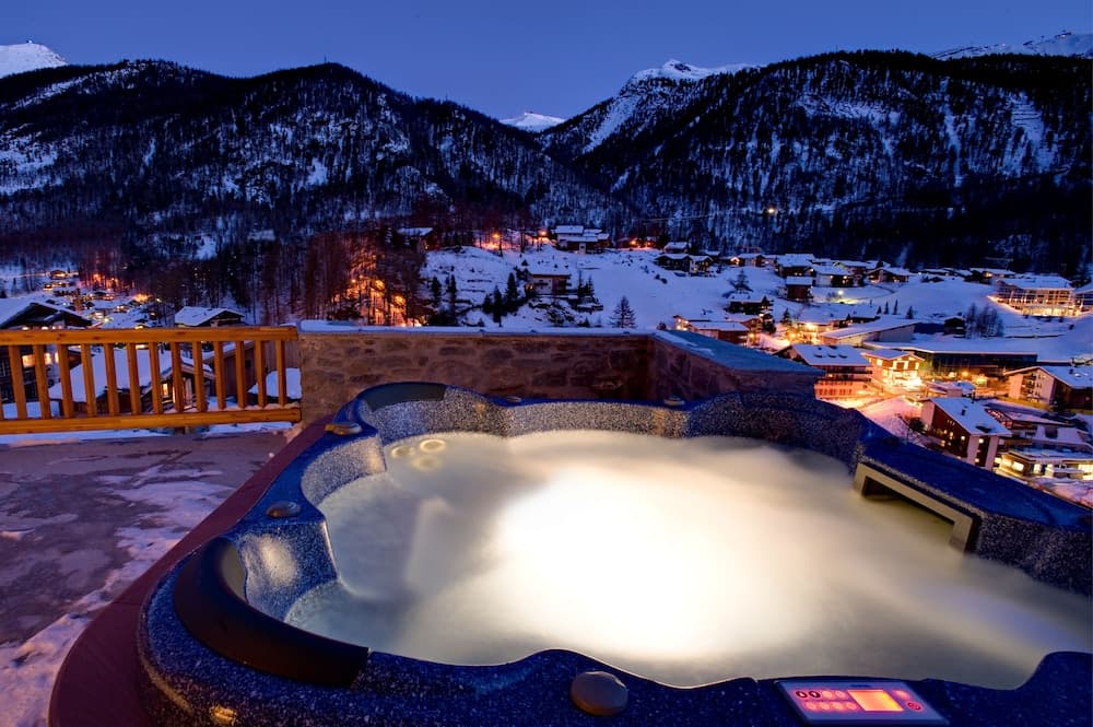 Jetted tub