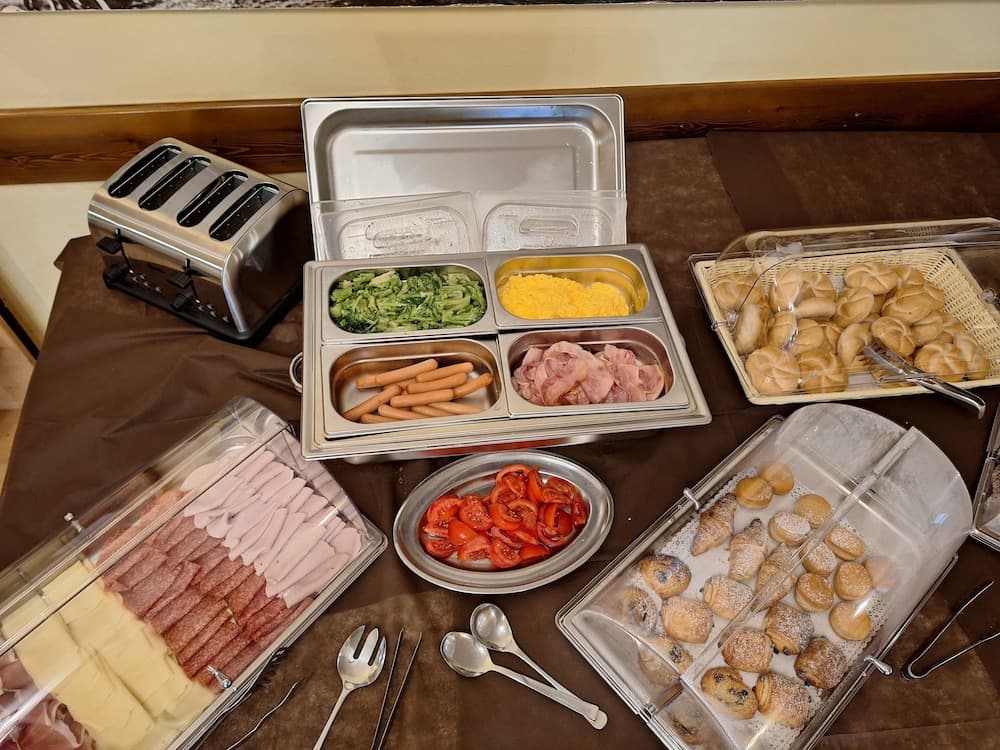 Breakfast buffet