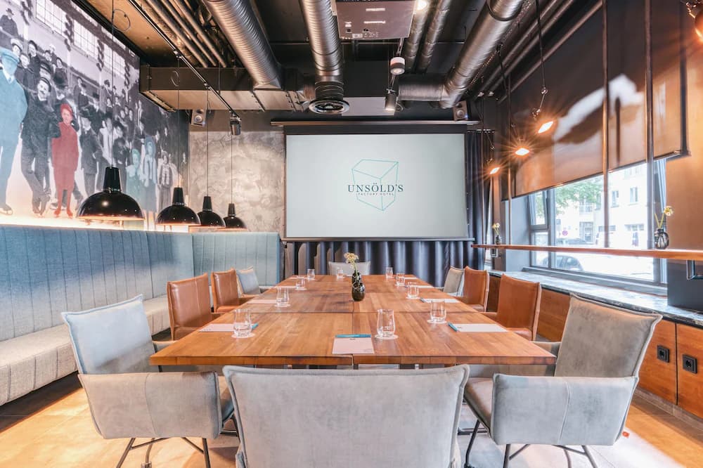 Meeting facility