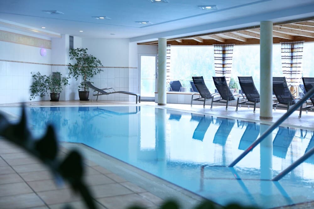 Exercise/lap pool