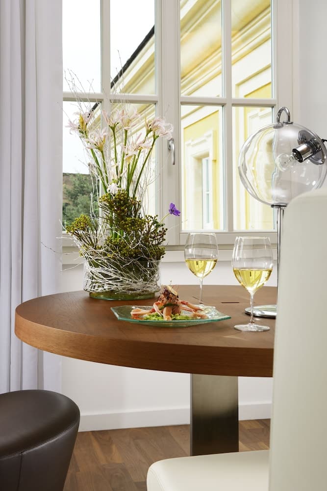 Room service - dining