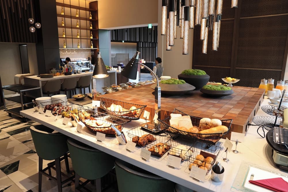 Breakfast buffet